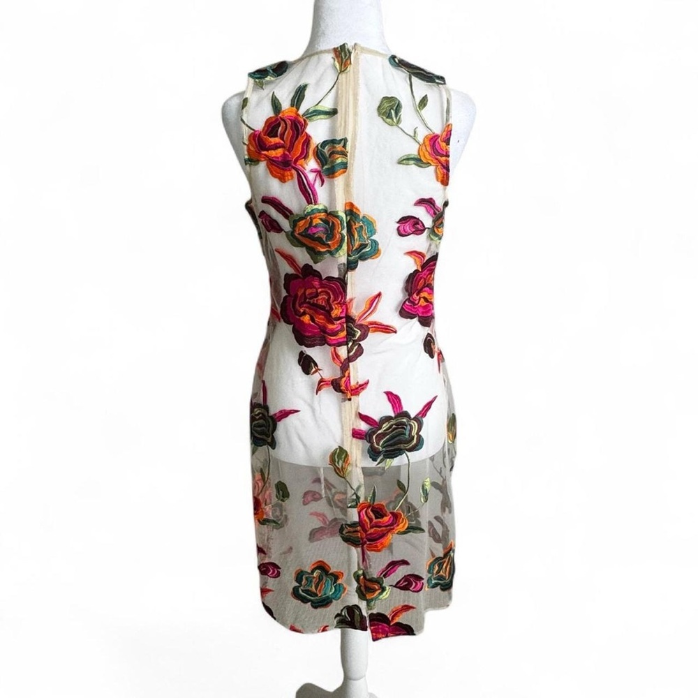 Elegant Floral Embroidered Midi Dress - Picture 2 of 6